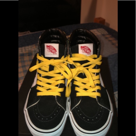 Girls custom vans. - Picture 2 of 5